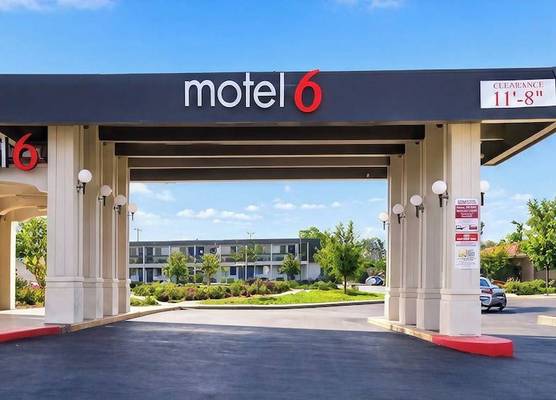 Motel 6-Claremont, CA 1