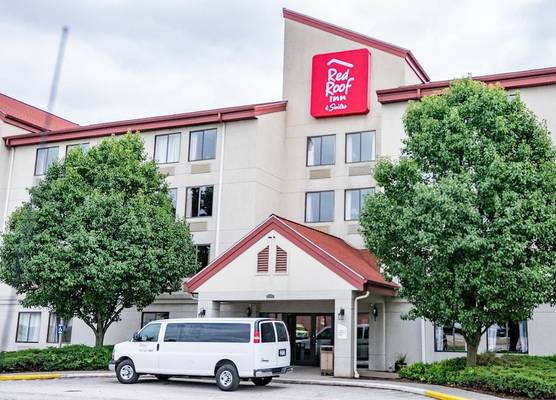 Red Roof Inn & Suites Indianapolis Airport 1