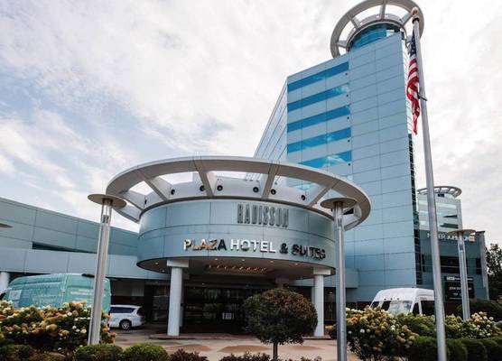 Radisson Plaza Hotel at Kalamazoo Center 1