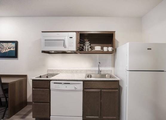WoodSpring Suites Detroit Madison Heights 1