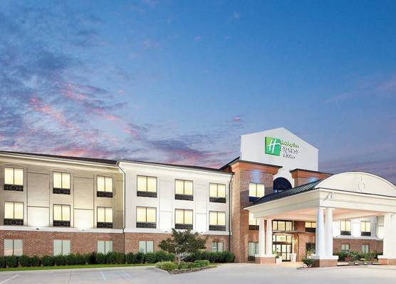 Holiday Inn Express & Suites SALEM by IHG 1