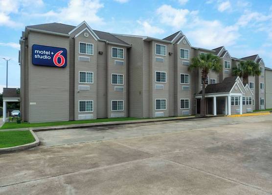 Studio 6 Suites Breaux Bridge, LA 1