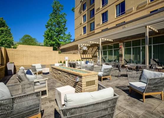 Courtyard by Marriott Raleigh Cary Crossroads 1