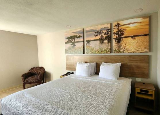Days Inn by Wyndham Lafayette Scott 1