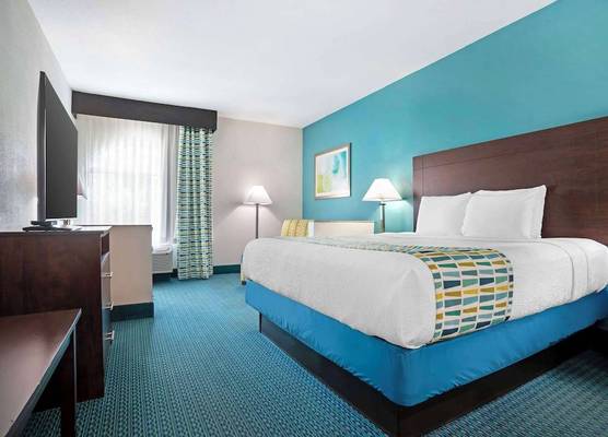 Best Western Plus Blue Angel Inn 1
