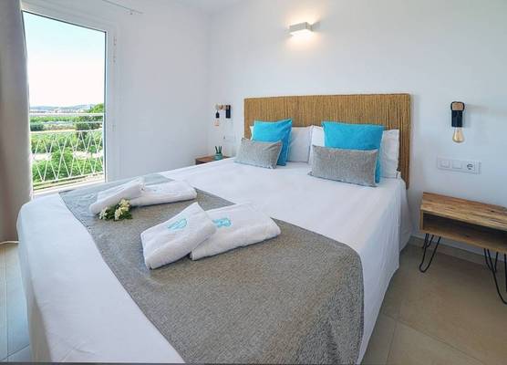 BAMBLUE BOUTIQUE APARTMENTS 1