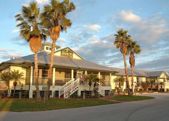 Ivey House Everglades Adventures Hotel 1