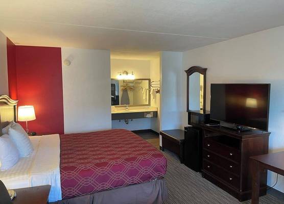 Ramada By Wyndham Branson Theatre District 1