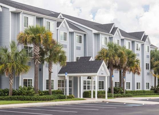 Microtel Inn & Suites by Wyndham Spring Hill/Weeki Wachee 1