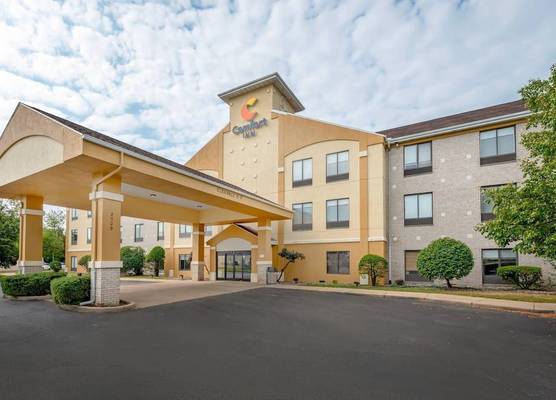 Comfort Inn Goshen 1