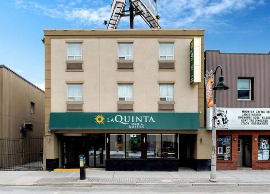 La Quinta by Wyndham Oshawa 1