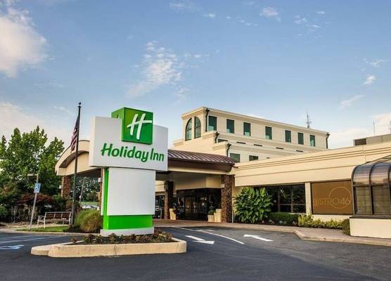 Holiday Inn PLAINVIEW-LONG ISLAND by IHG 1