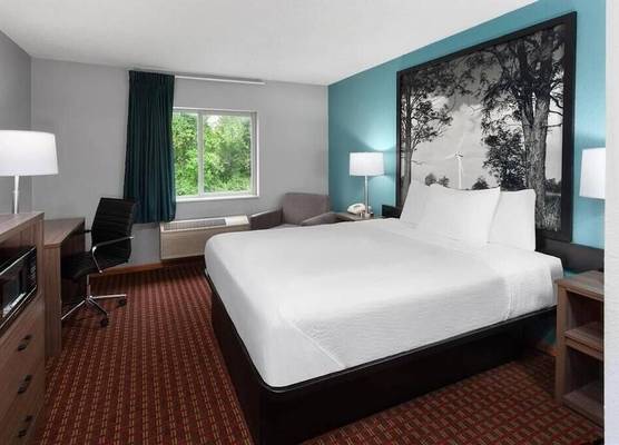 McHenry Inn 1