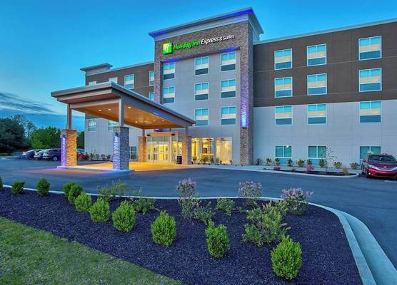 Holiday Inn Express & Suites LEXINGTON W - VERSAILLES by IHG 1