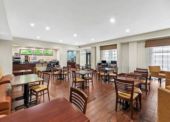 MainStay Suites Lufkin 1