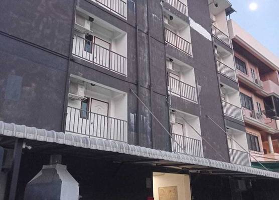 OYO 75577 Palace Hostel 1