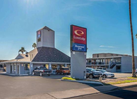 Econo Lodge Phoenix North I-17 1