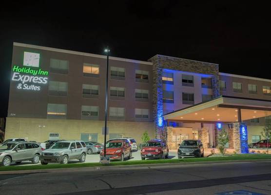 Holiday Inn Express & Suites MISHAWAKA - SOUTH BEND by IHG 1