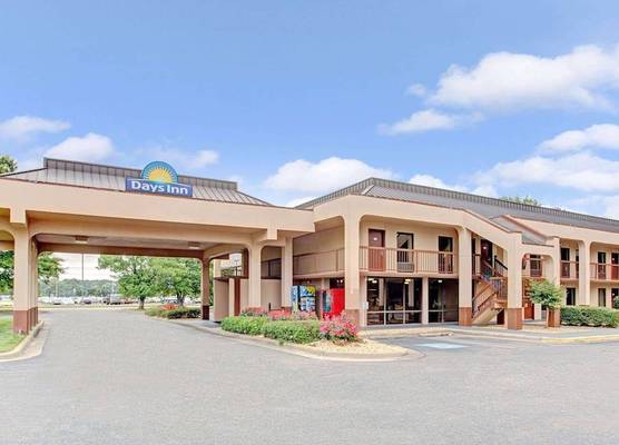 Days Inn by Wyndham Wilson 1