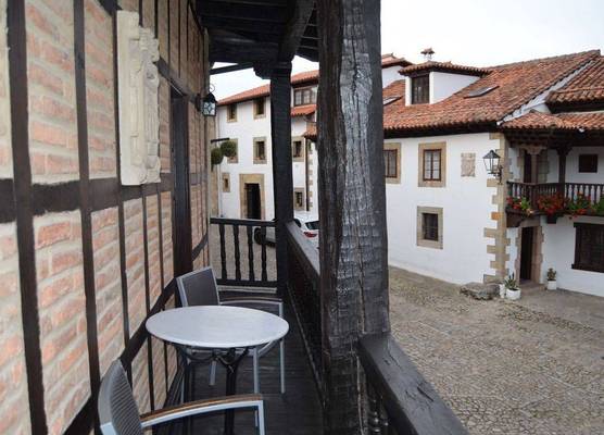 Akla Hotel Suites Santillana 1