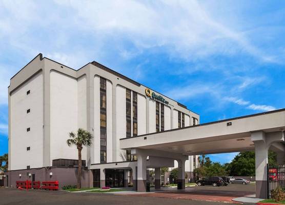 Quality Inn Houston East I-10 1