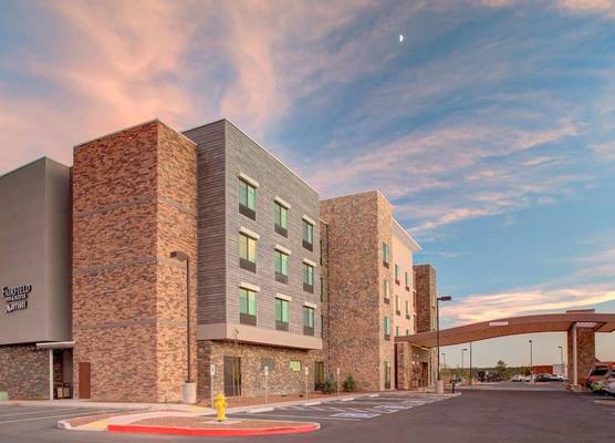 Fairfield Inn & Suites by Marriott Flagstaff East 1