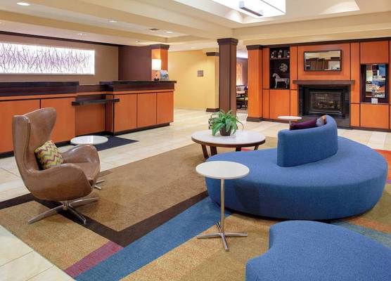 Fairfield Inn and Suites by Marriott Seymour 1