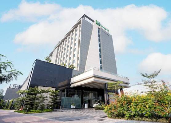 Holiday Inn Lucknow Airport by IHG 1
