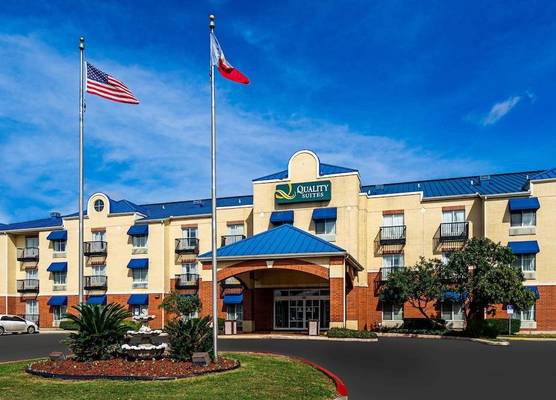 Quality Suites San Antonio Northeast 1