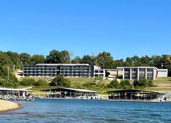 Lake Norfork Resort 1