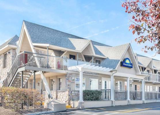 Days Inn by Wyndham Springfield/Phil.Intl Airport 1