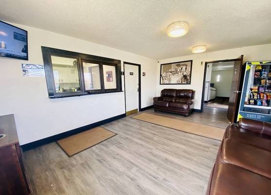 Super 8 by Wyndham Wyoming/Grand Rapids Area 1