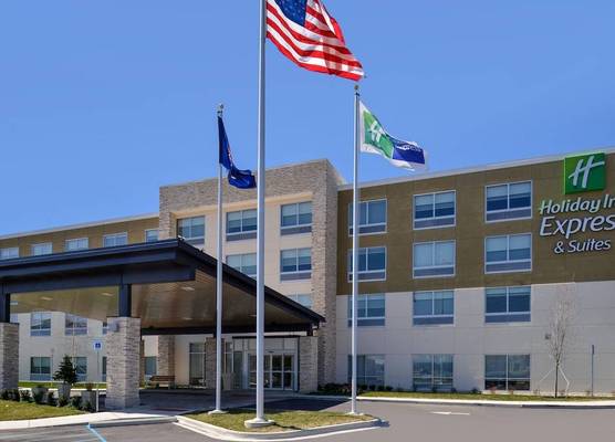 Holiday Inn Express & Suites BRIGHTON SOUTH - US 23 by IHG 1