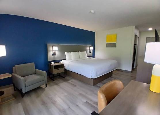 Comfort Inn near Downtown & Blue Ridge PKWY 1