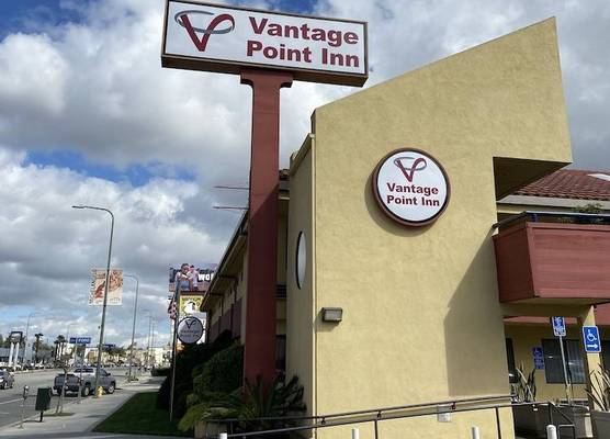 Vantage Point Inn Woodland Hills 1