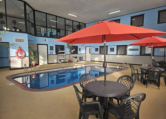 Riverview Inn & Suites, an Ascend Collection Hotel 1