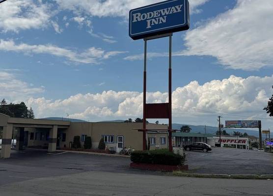 Rodeway Inn Dunmore 1
