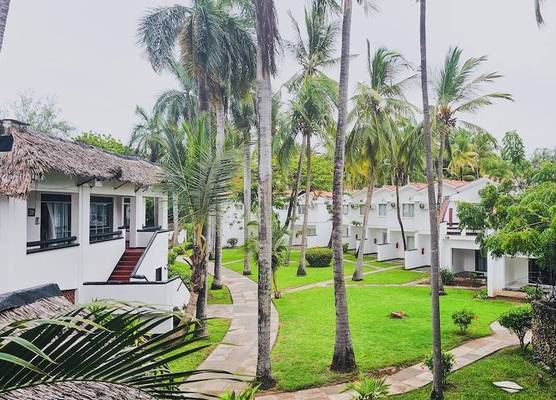 Milele Beach Hotel 1