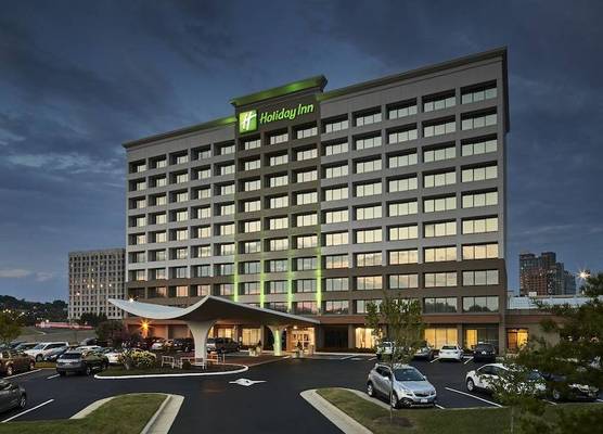 Holiday Inn ALEXANDRIA - CARLYLE by IHG 1