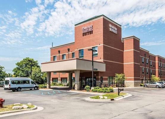 Comfort Suites Canton - Detroit 1