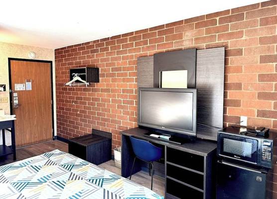 Motel 6 Eau Claire, WI 1