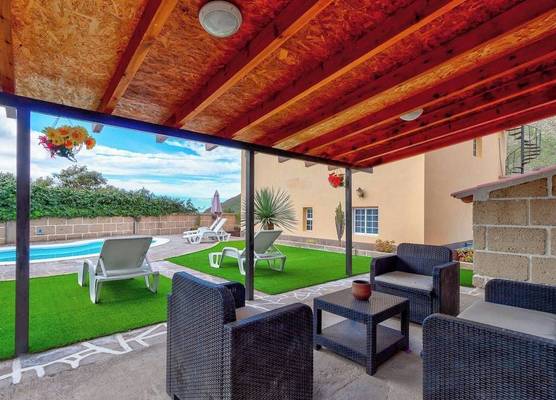 Beautiful Arianny House With Pool 1