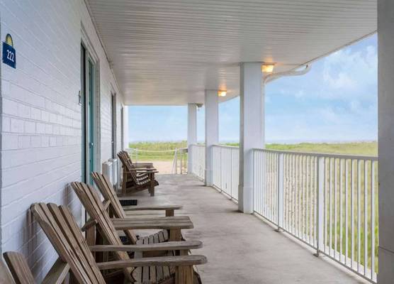 Days Inn by Wyndham Kill Devil Hills Oceanfront - Wilbur 1