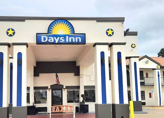 Days Inn by Wyndham Orange 1