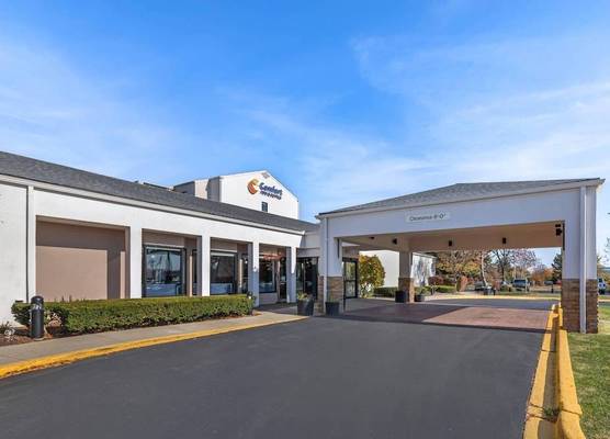 Comfort Inn & Suites Arlington Heights - Buffalo Grove 1