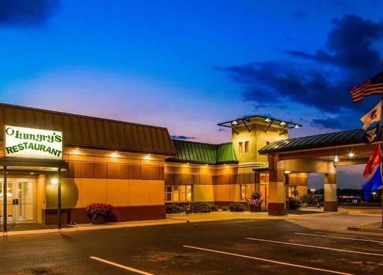 Rock Island Inn & Suites Marshalltown 1