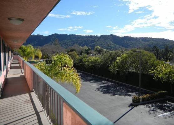 Oakridge Inn 1