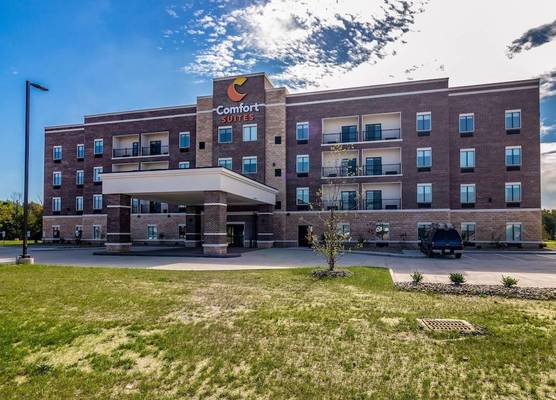 Comfort Suites Brunswick Town Center 1