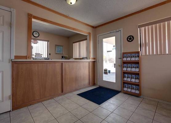 Americas Best Value Inn Comanche 1