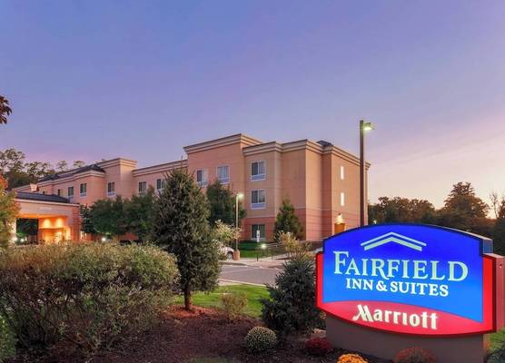 Fairfield Inn & Suites by Marriott Mahwah 1